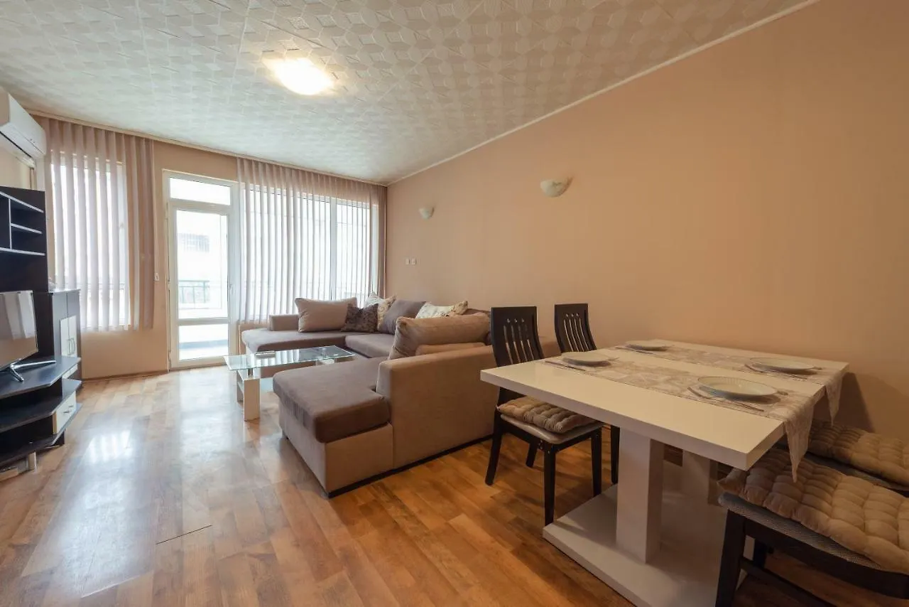 Green House Burgas Apartment
